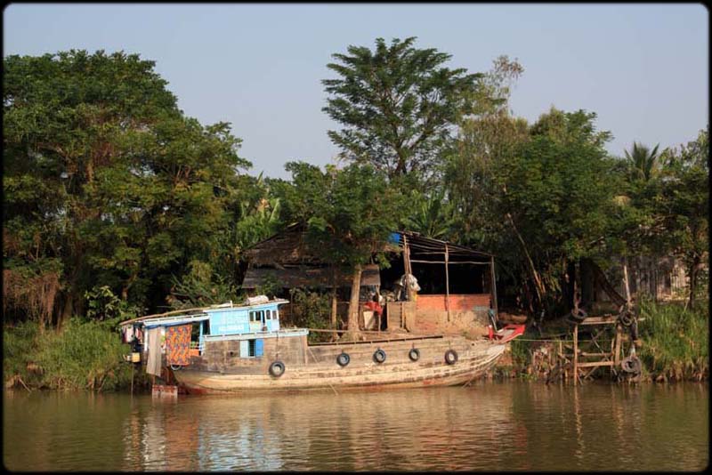 Mekong Houseboat